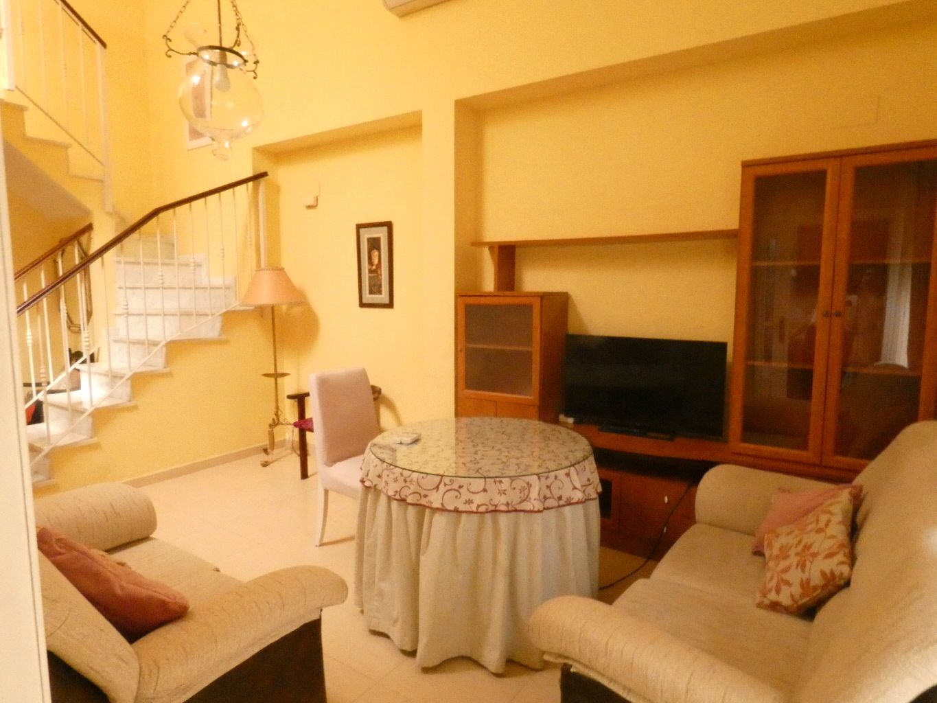 Sala d'estar de Apartament de lloguer en Azuaga amb Aire condicionat, Terrassa i Moblat