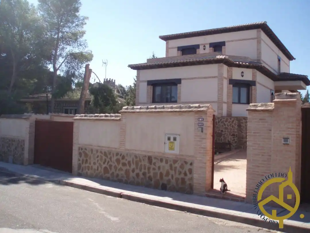 Exterior view of Houses for sale in Nambroca  with Air Conditioner, Heating and Private garden