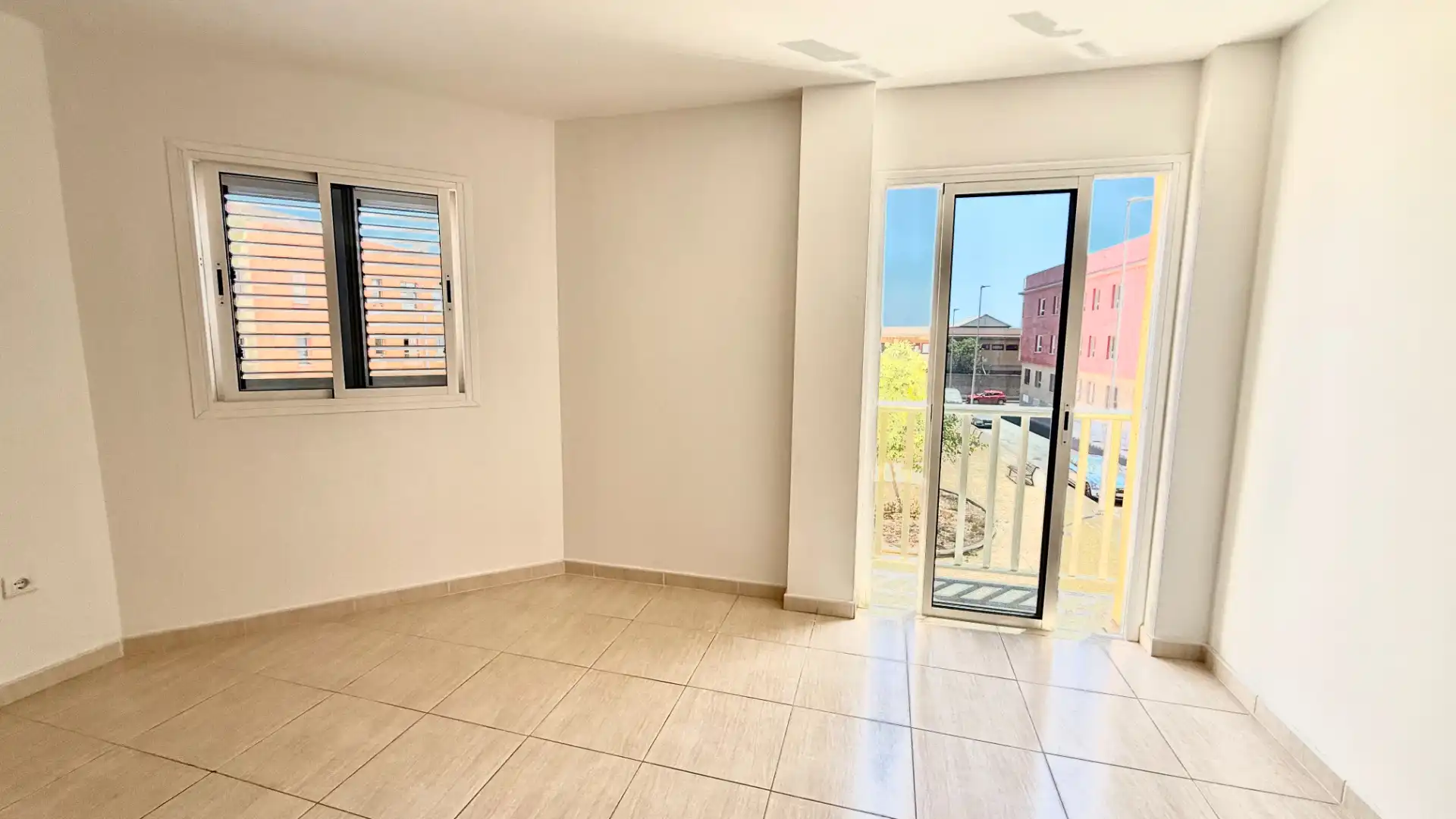 Piso en venta en Calle Compositor Maestro Rodrigo, 11, Carrizal