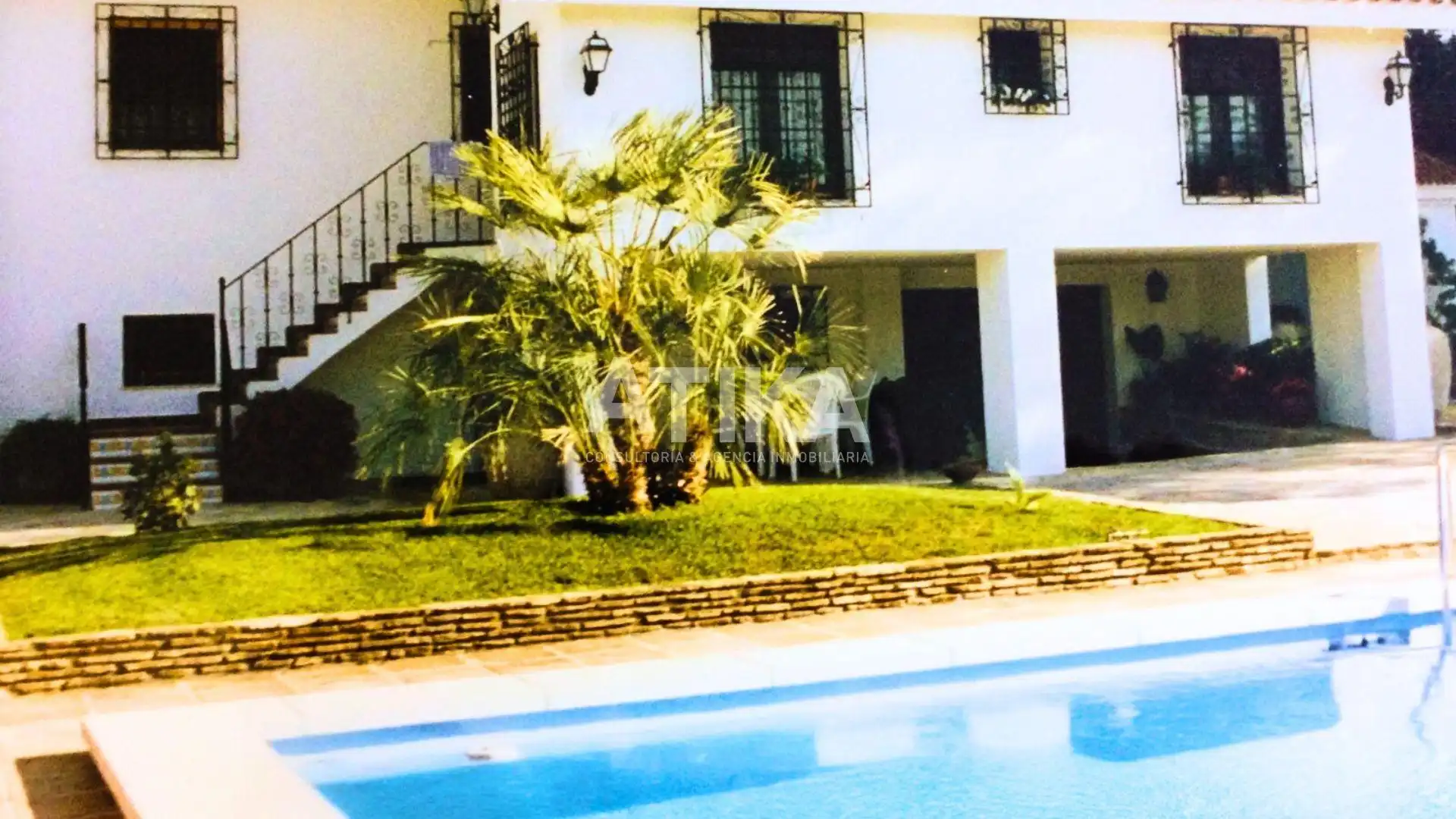 Piscina de Casa o xalet en venda en Ontinyent amb Calefacció, Jardí privat i Traster