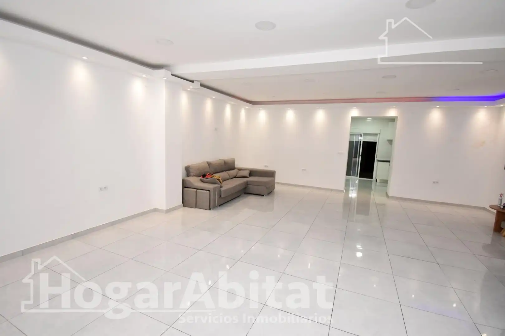 Houses for sale in Alzira  with Air Conditioner and Terrace
