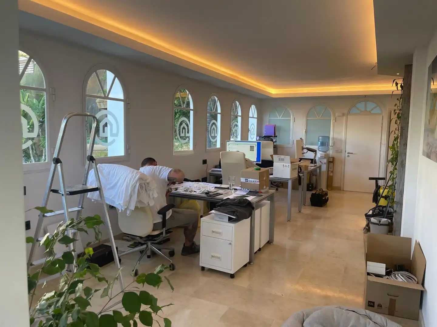 Büro zur Miete in Marbella mit Klimaanlage