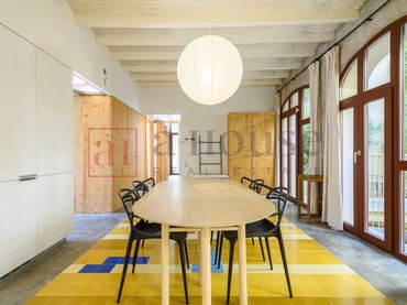 Piso con balcón en venta en Carrer del Comte d'Urgell