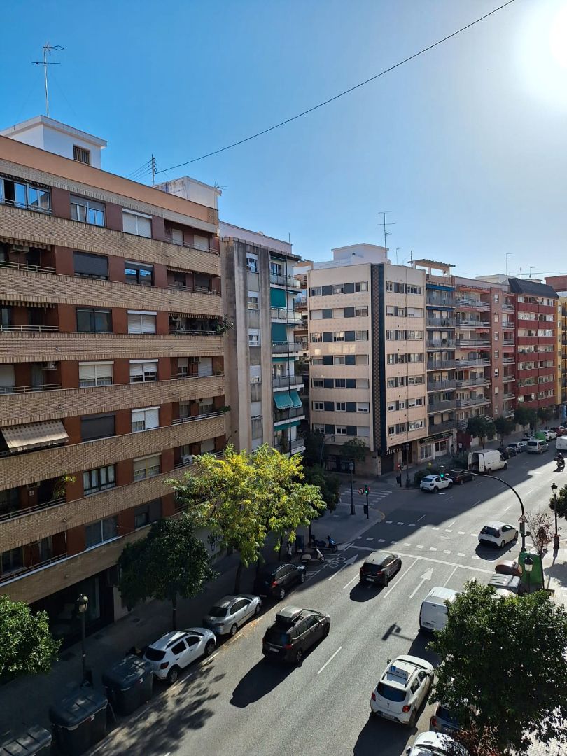 Vista exterior de Pis de lloguer en  Valencia Capital amb Aire condicionat, Calefacció i Moblat