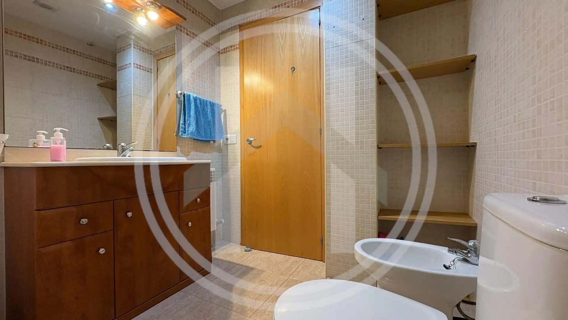 Badezimmer von Wohnung zum Verkauf in Sant Celoni mit Heizung und Balkon