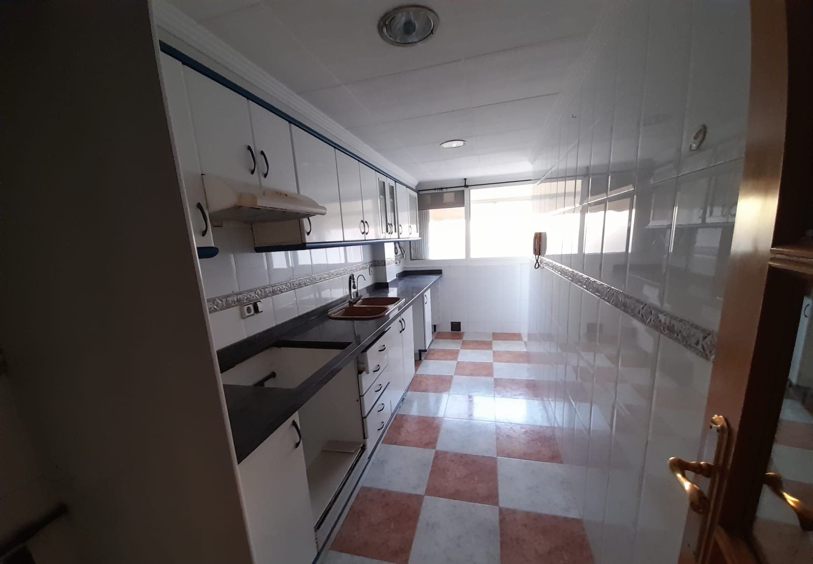 Kitchen of Flat for sale in  Valencia Capital  with Alarm