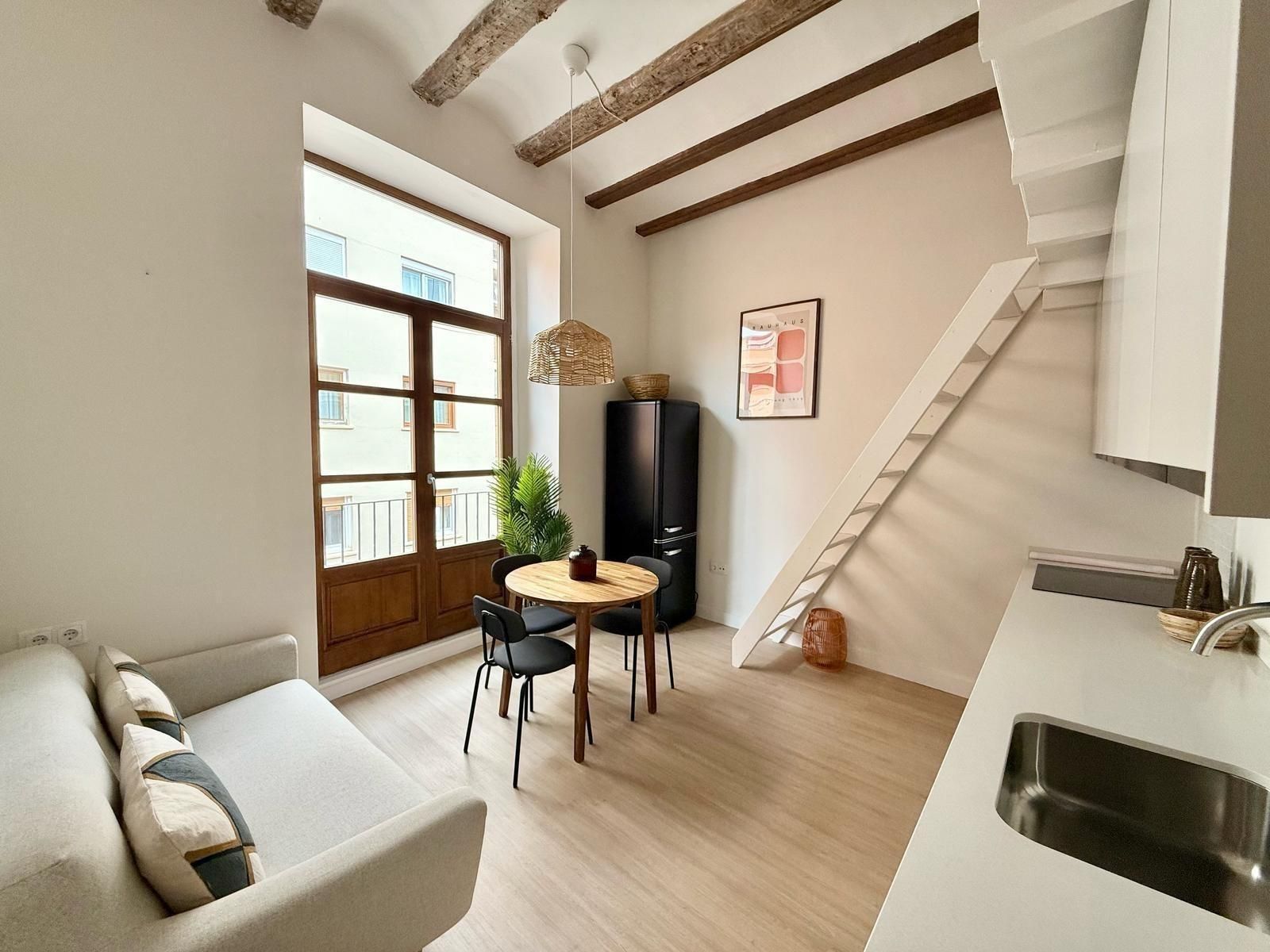 Sala d'estar de Pis de lloguer en  Valencia Capital amb Aire condicionat, Parquet i Moblat