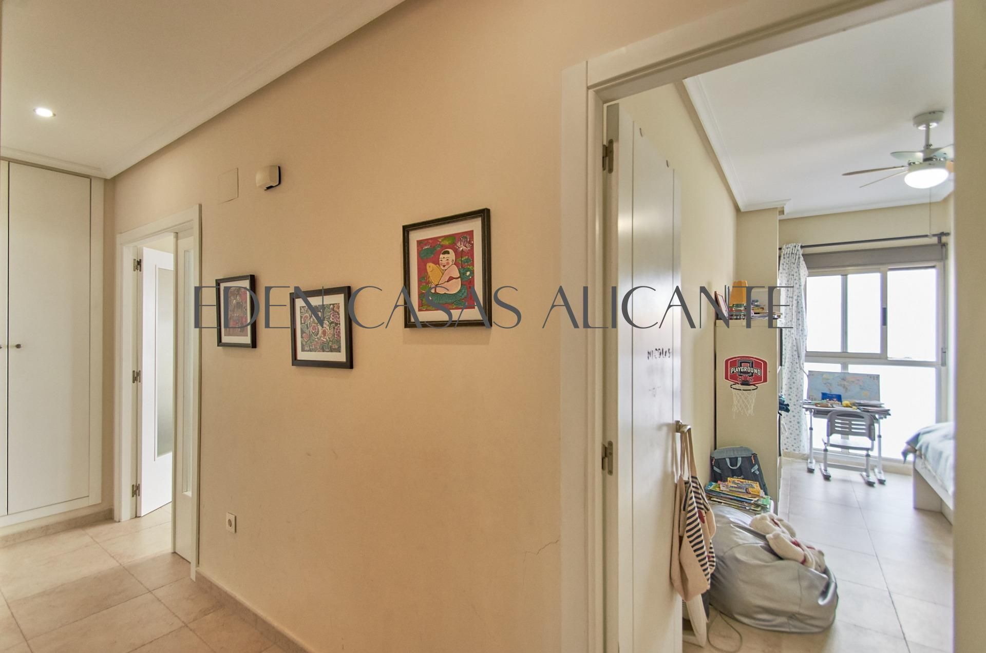 Apartament en venda en El Campello amb Balcó i Alarma