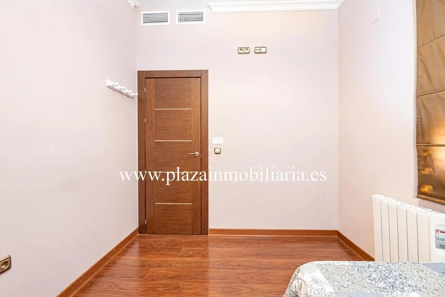 Casa amb balcó en venda a Jardin Lucena, imagen 23