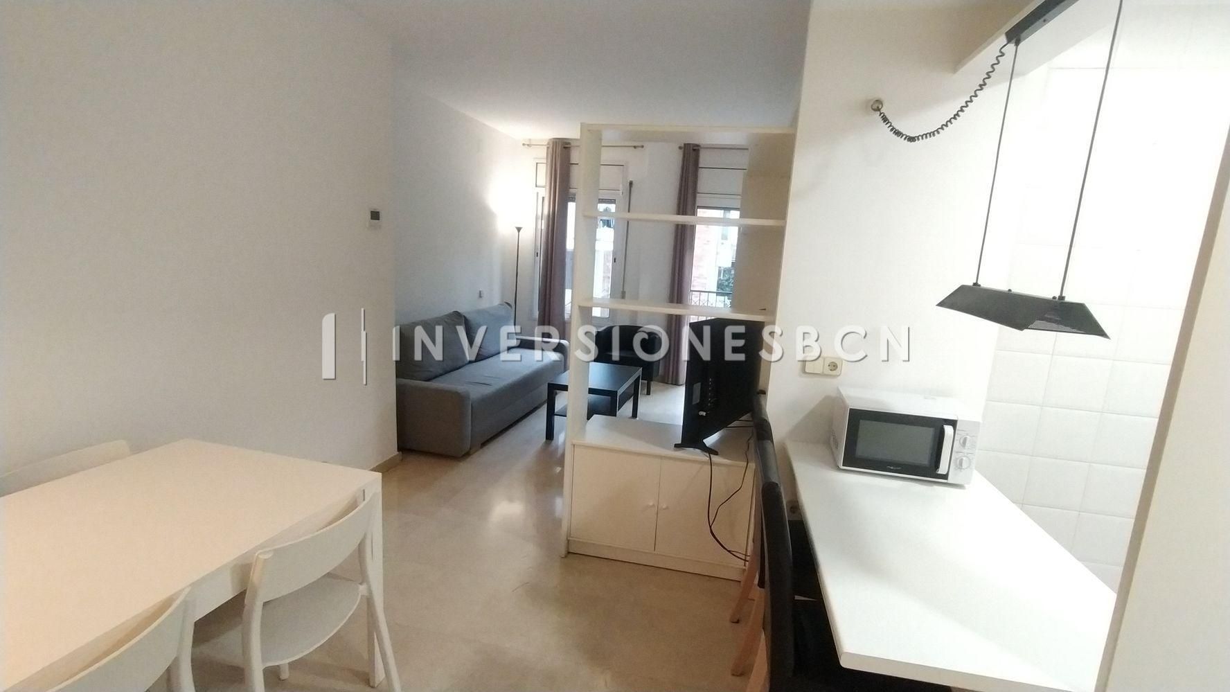 Living room of Flat to rent in  Barcelona Capital  with Air Conditioner, Heating and Parquet flooring