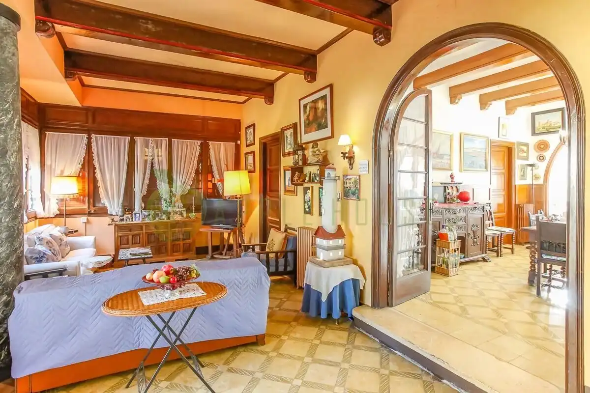 Casa amb terrassa en venda a Can Girona - Terramar - Vinyet, imagen 6