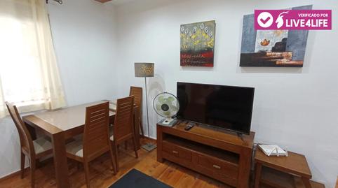 Foto 2 von Erdgeschoss zur Miete in De Campoamor, 6, L'Amistat,  Valencia Capital