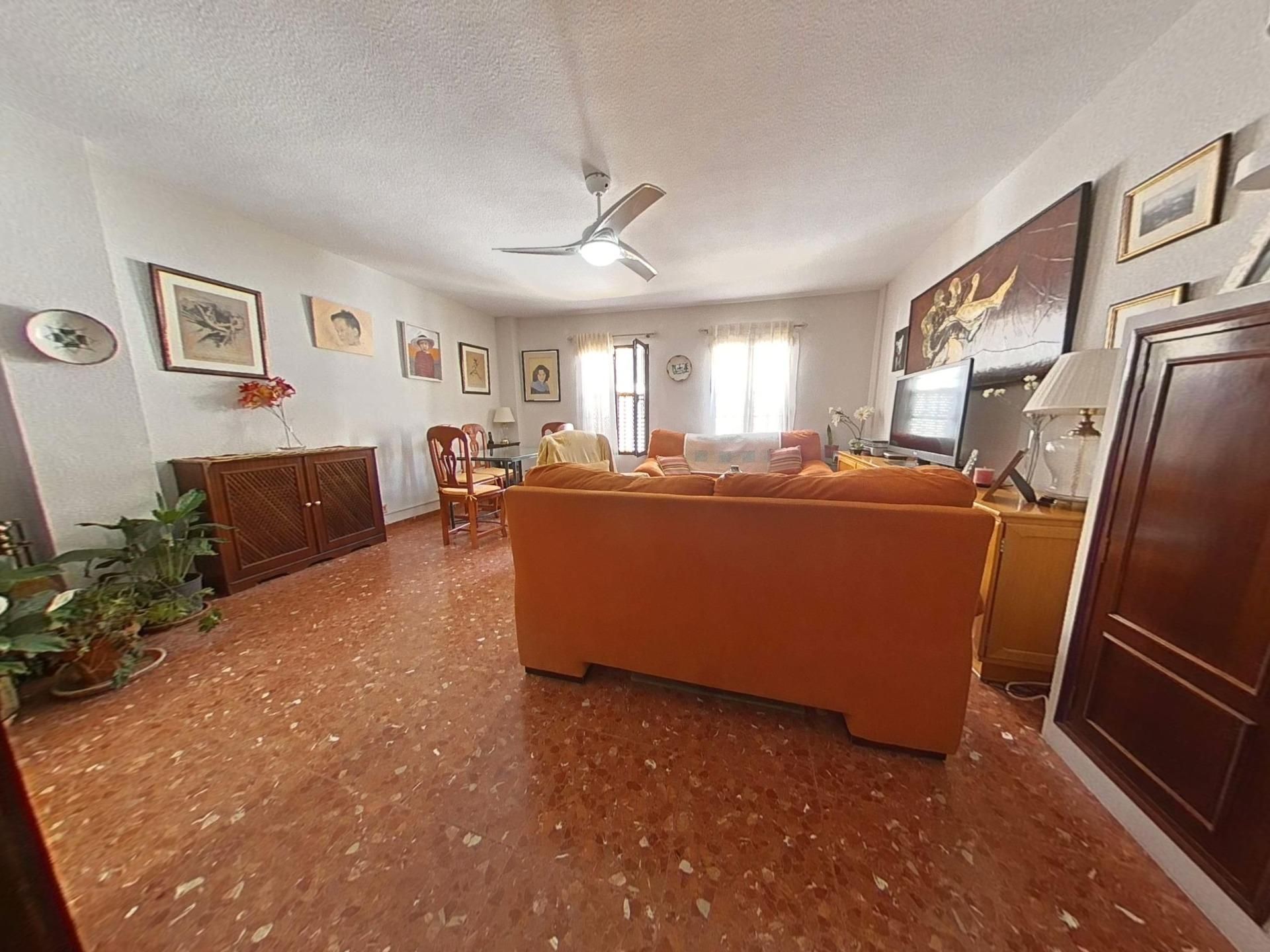 Sala d'estar de Casa adosada en venda en  Córdoba Capital amb Aire condicionat, Calefacció i Terrassa
