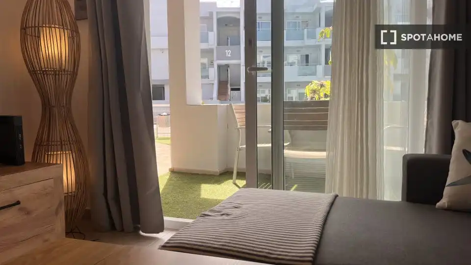 Terrasse von Wohnungen zur untervermieten in La Oliva mit Klimaanlage, Terrasse und Möbliert