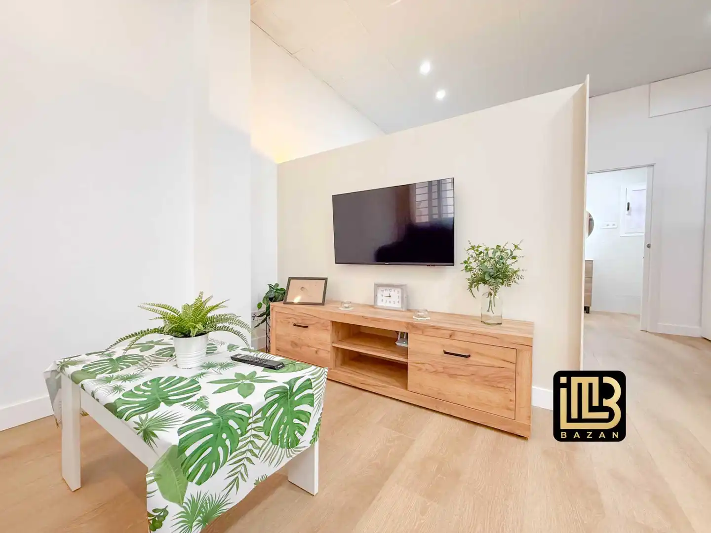 Study for rent in Calle Casarabonela, Santa Cristina - San Rafael