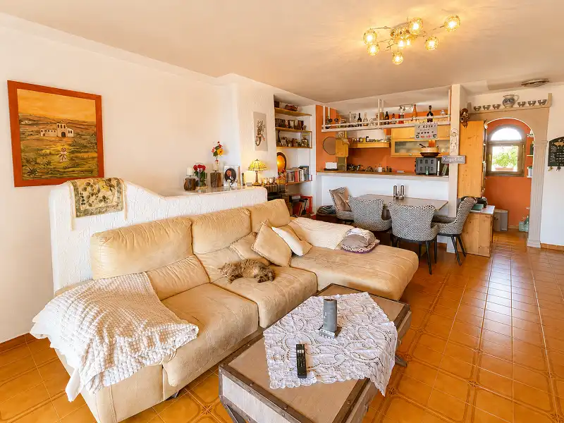 Sala de estar de Casa adosada en venta en Llucmajor con Aire acondicionado, Calefacción y Jardín privado