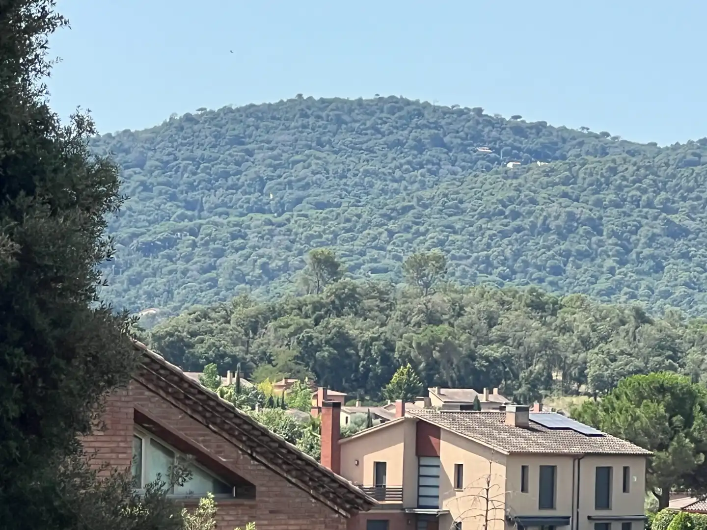 Vista exterior de Casa o xalet en venda en La Roca del Vallès amb Aire condicionat, Calefacció i Jardí privat