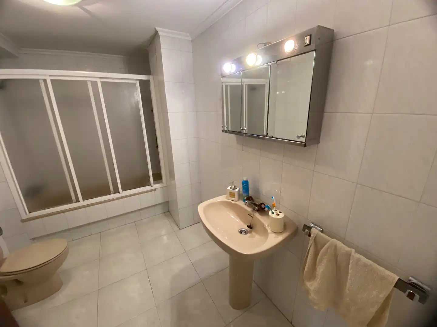 Baño de Piso en venta en Vigo  con Calefacción, Parquet y Terraza