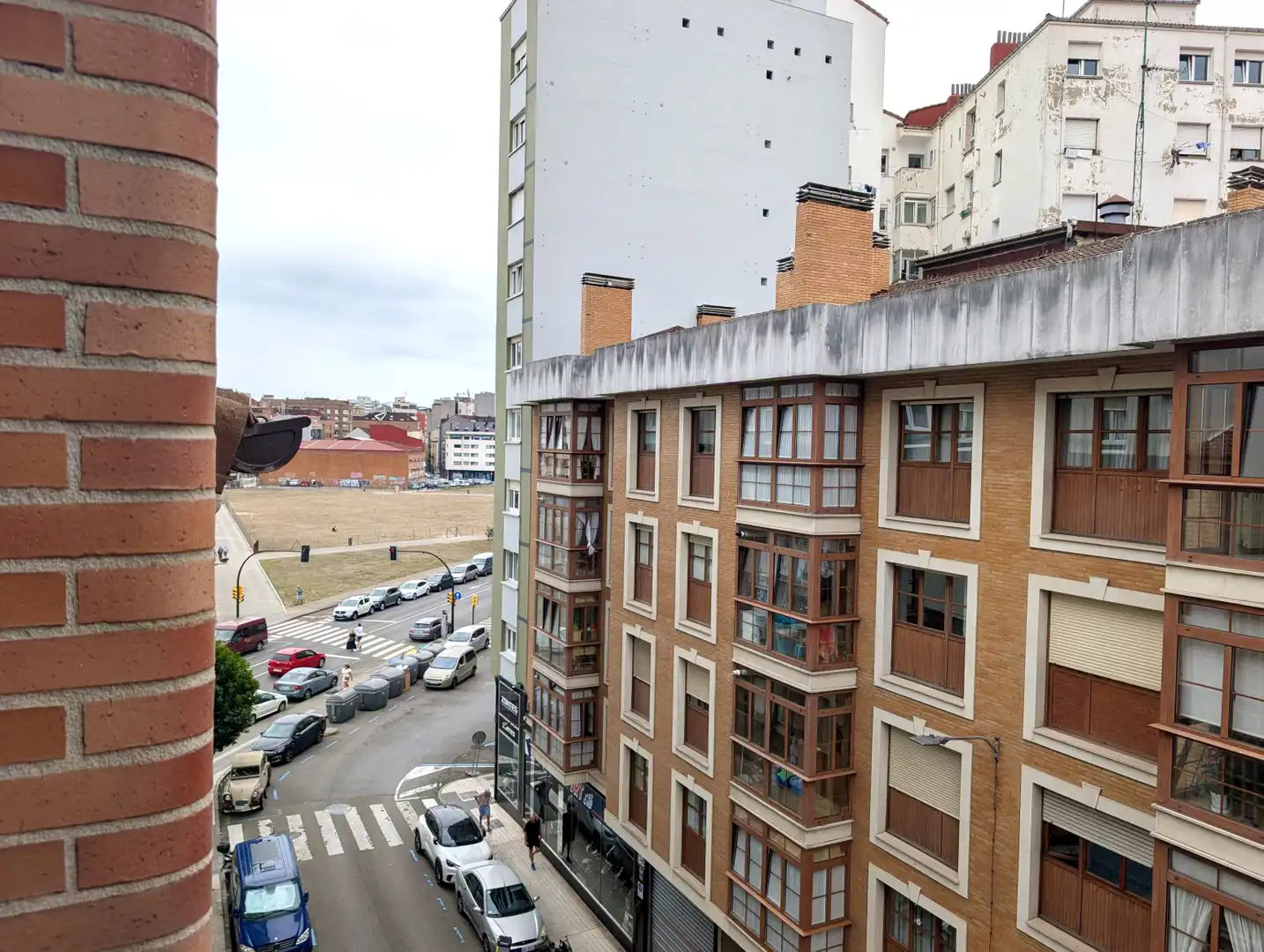 Vista exterior de Pis de lloguer en Gijón  amb Calefacció