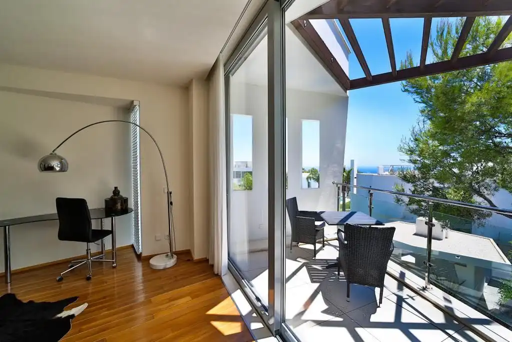 Habitación de Casa o chalet de alquiler en Marbella con Aire acondicionado, Jardín privado y Terraza