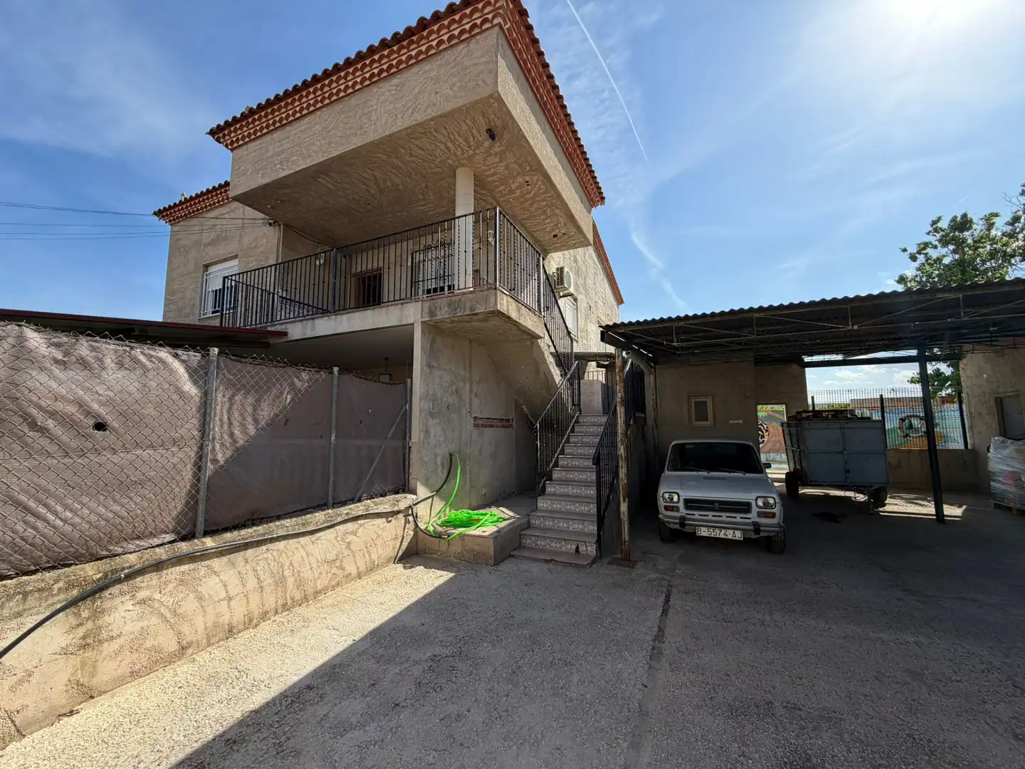 Außenansicht von Einfamilien-Reihenhaus zum Verkauf in  Murcia Capital mit Terrasse, Schwimmbad und Balkon
