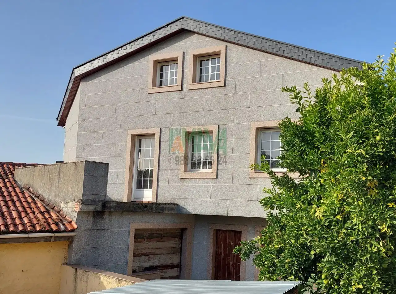 Vista exterior de Casa o xalet en venda en Ourense Capital  amb Calefacció