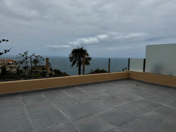 Terraza de Piso en venta en Santa Úrsula con Terraza, Balcón y Jacuzzi