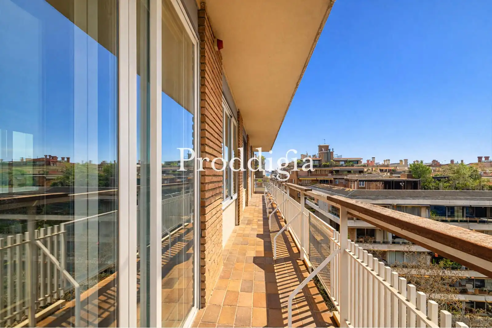 Exterior view of Flat for rent in Barcelona  with Air Conditioner, Heating and Terrace