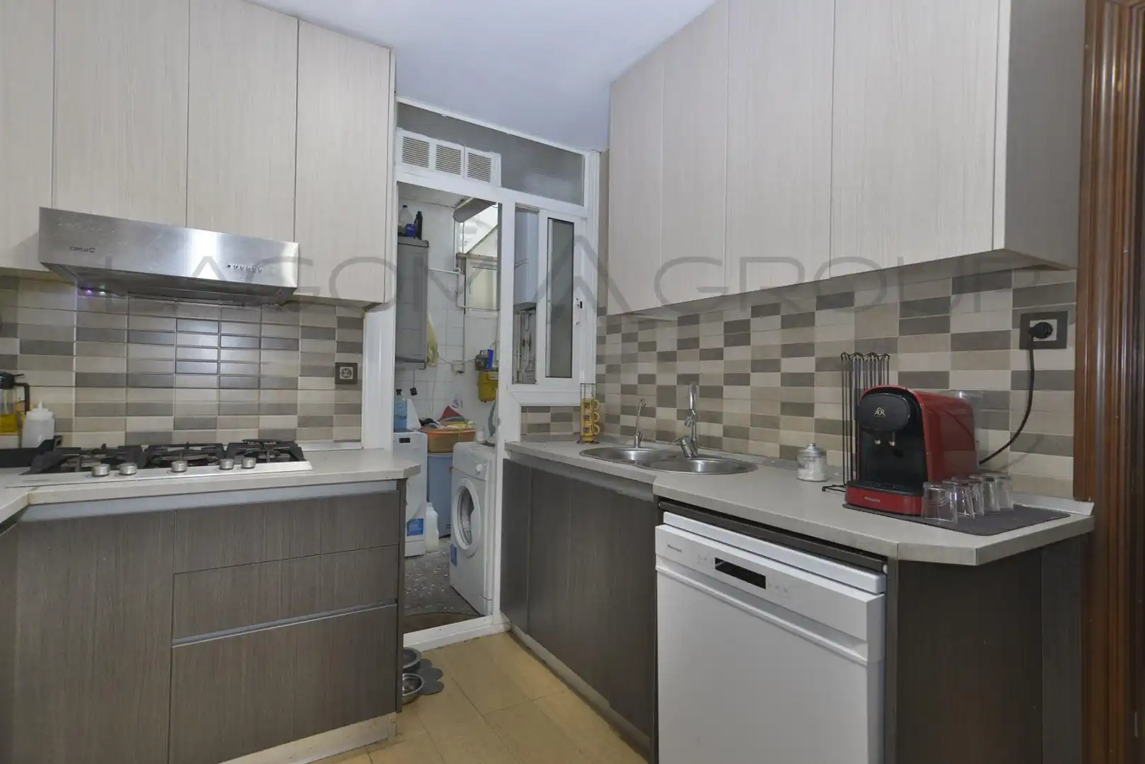 Küche von Wohnung zum Verkauf in Gavà mit Klimaanlage, Heizung und Privatgarten