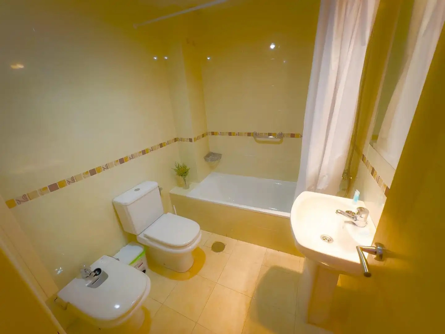 Baño de Piso de alquiler en Málaga con Aire acondicionado y Amueblado