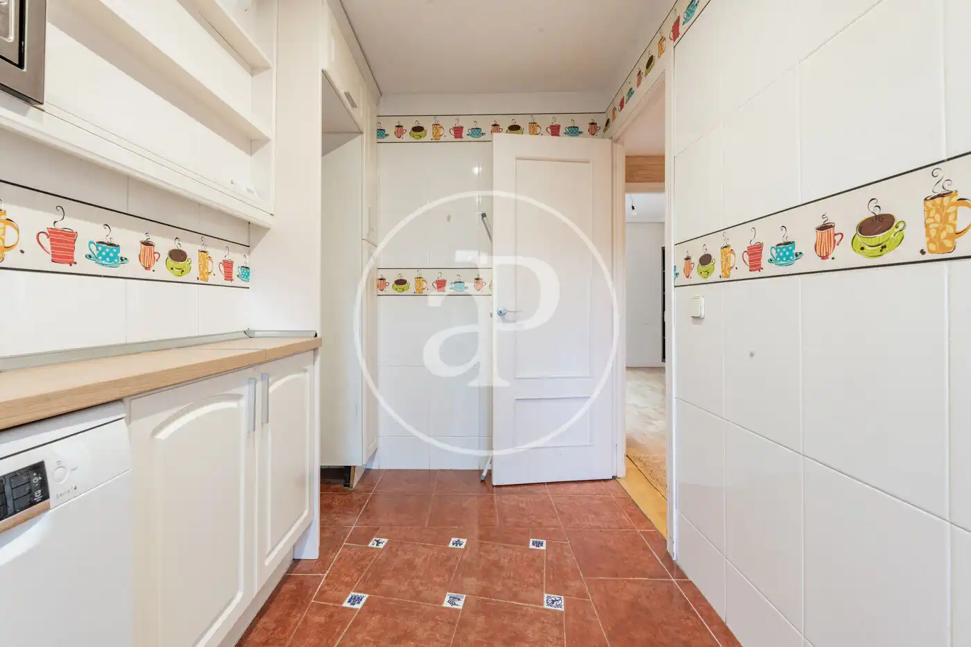 Küche von Wohnung zum Verkauf in La Moraleja mit Klimaanlage, Heizung und Privatgarten