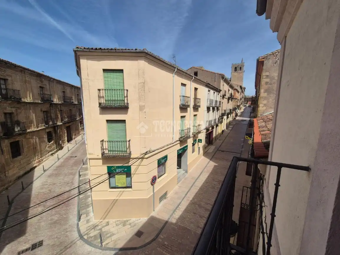 Vista exterior de Piso en venta en Sigüenza con Aire acondicionado, Calefacción y Balcón