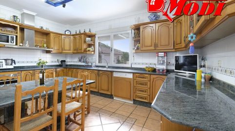 Casa con parcela y piscina propia en 3 plantas Sótano 81,34 m2 construidos con Varias habitaciones en bastos sin acabar.1º Planta, imagen 2