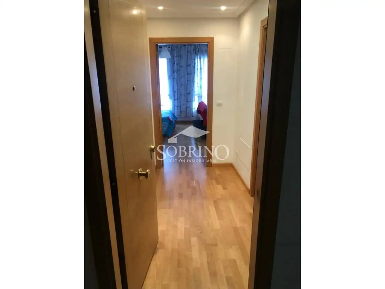 Dormitori de Apartament en venda en Llanes amb Parquet, Traster i Piscina comunitària