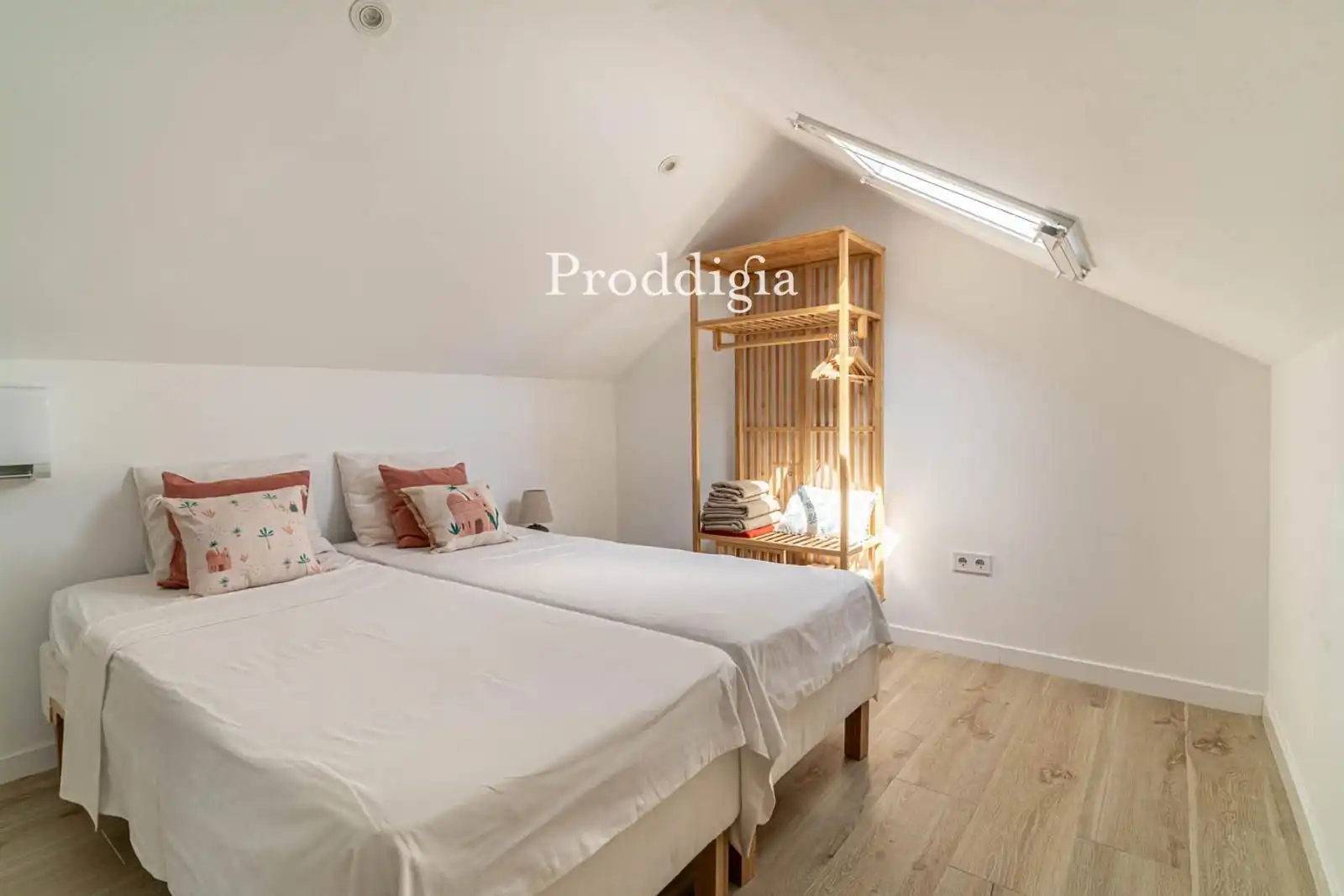 Bedroom of Houses for rent in Sant Cugat del Vallès  with Air Conditioner, Storage room and Swimming Pool