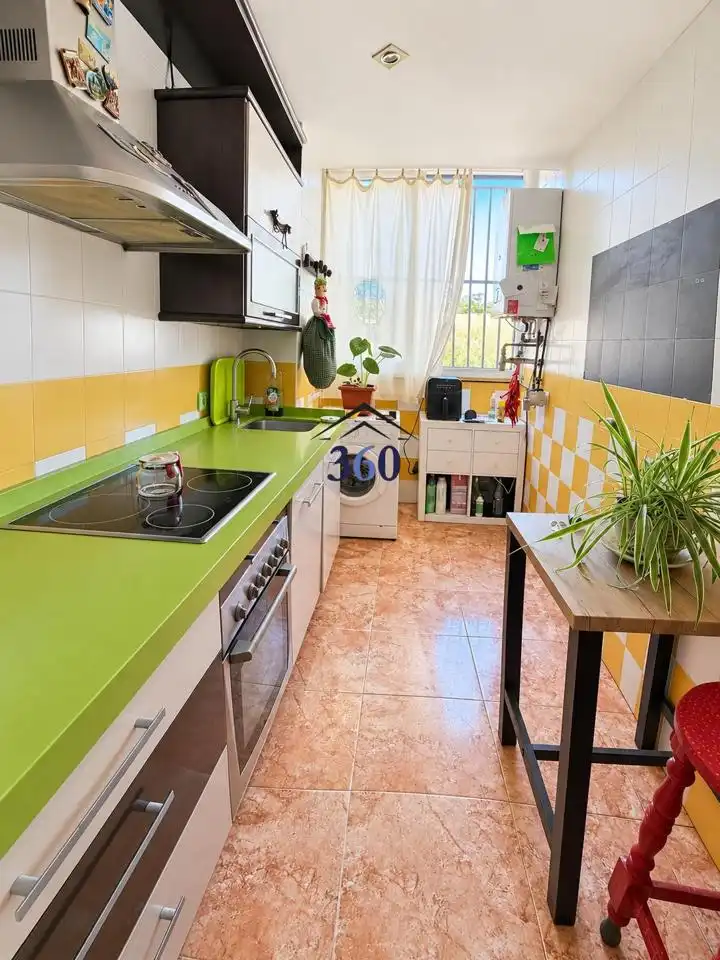 Cuina de Planta baixa en venda en Cáceres amb Terrassa i Moblat