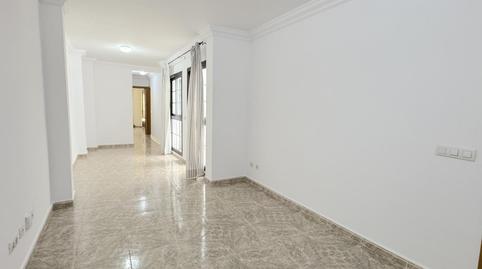 Foto 2 de Pis de lloguer a De Duggi, Duggi - Rambla - Los Hoteles, Santa Cruz de Tenerife