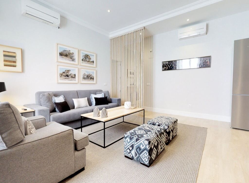 Living room of Flat to rent in Cornellà de Llobregat  with Air Conditioner, Furnished and Pets allowed