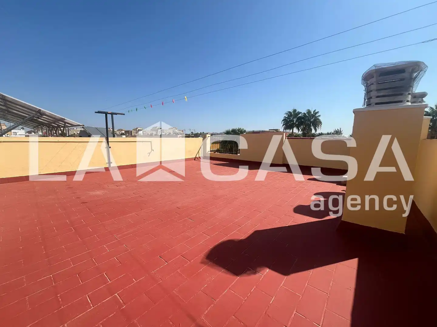 Terrassa de Casa adosada en venda en Dos Hermanas amb Aire condicionat, Calefacció i Terrassa
