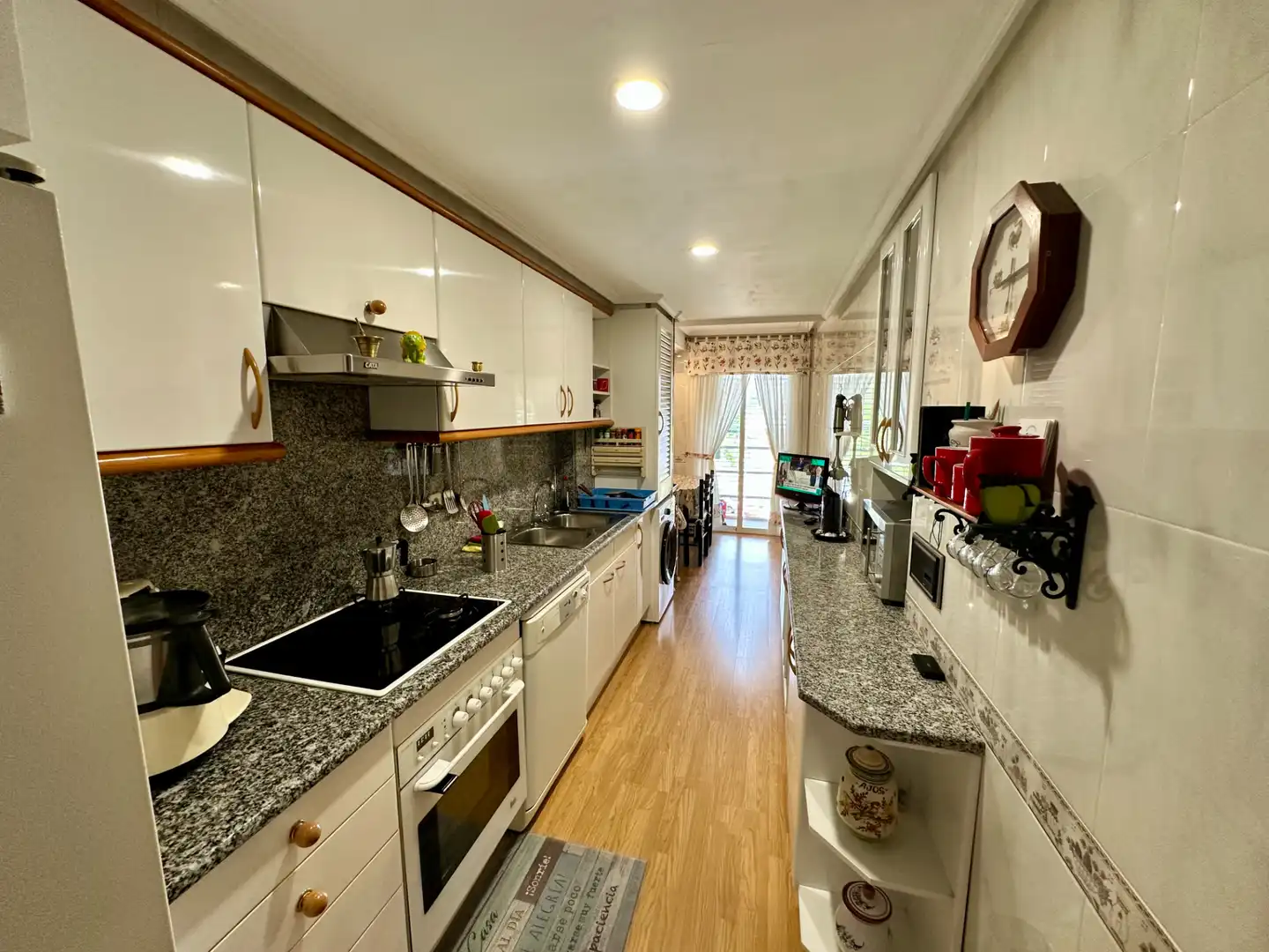 Kitchen of Flat for sale in Girona  with Heating, Furnished and Balcony