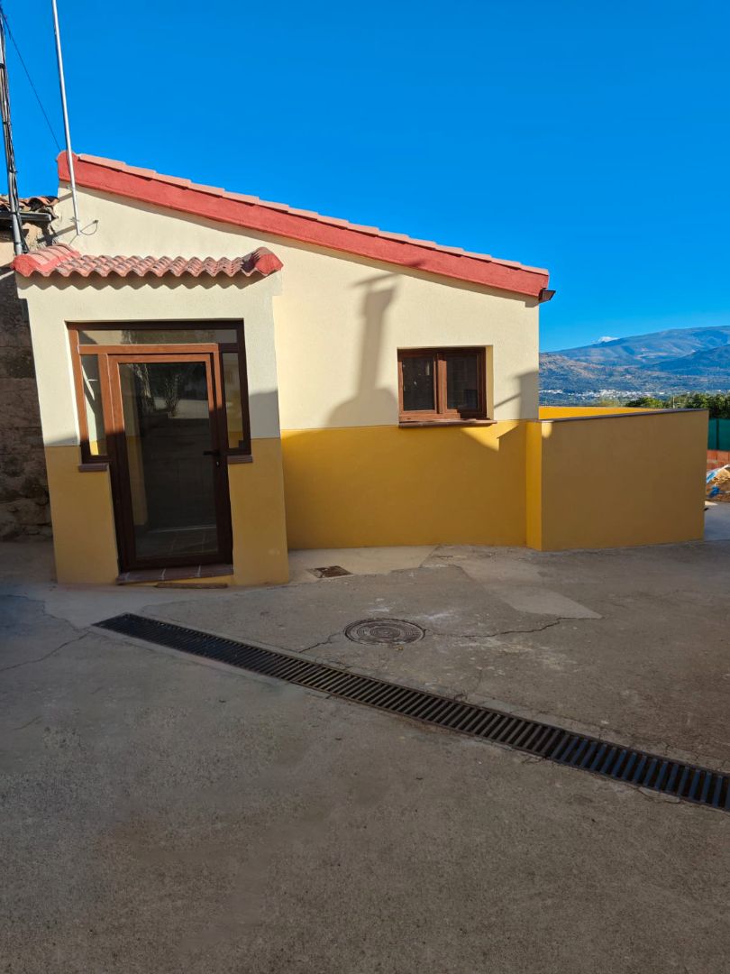 Vista exterior de Casa o xalet en venda en Puebla de San Medel amb Moblat