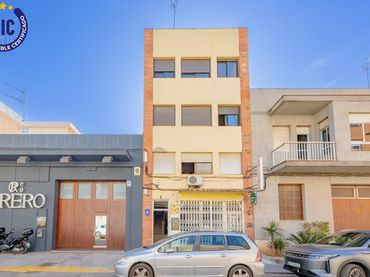Hotel for sale in Calle PINTOR PUIG RODA