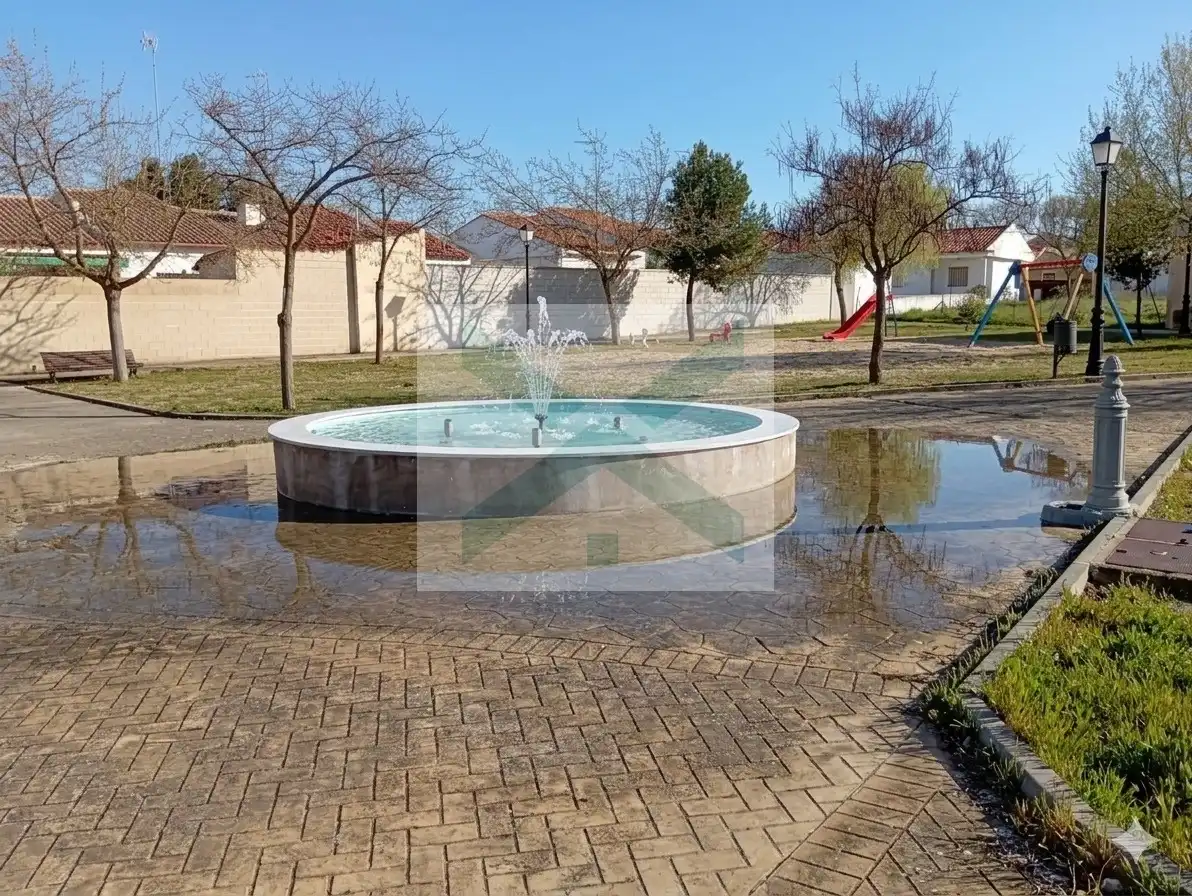 Piscina de Casa o chalet en venta en Orgaz con Calefacción, Jardín privado y Terraza