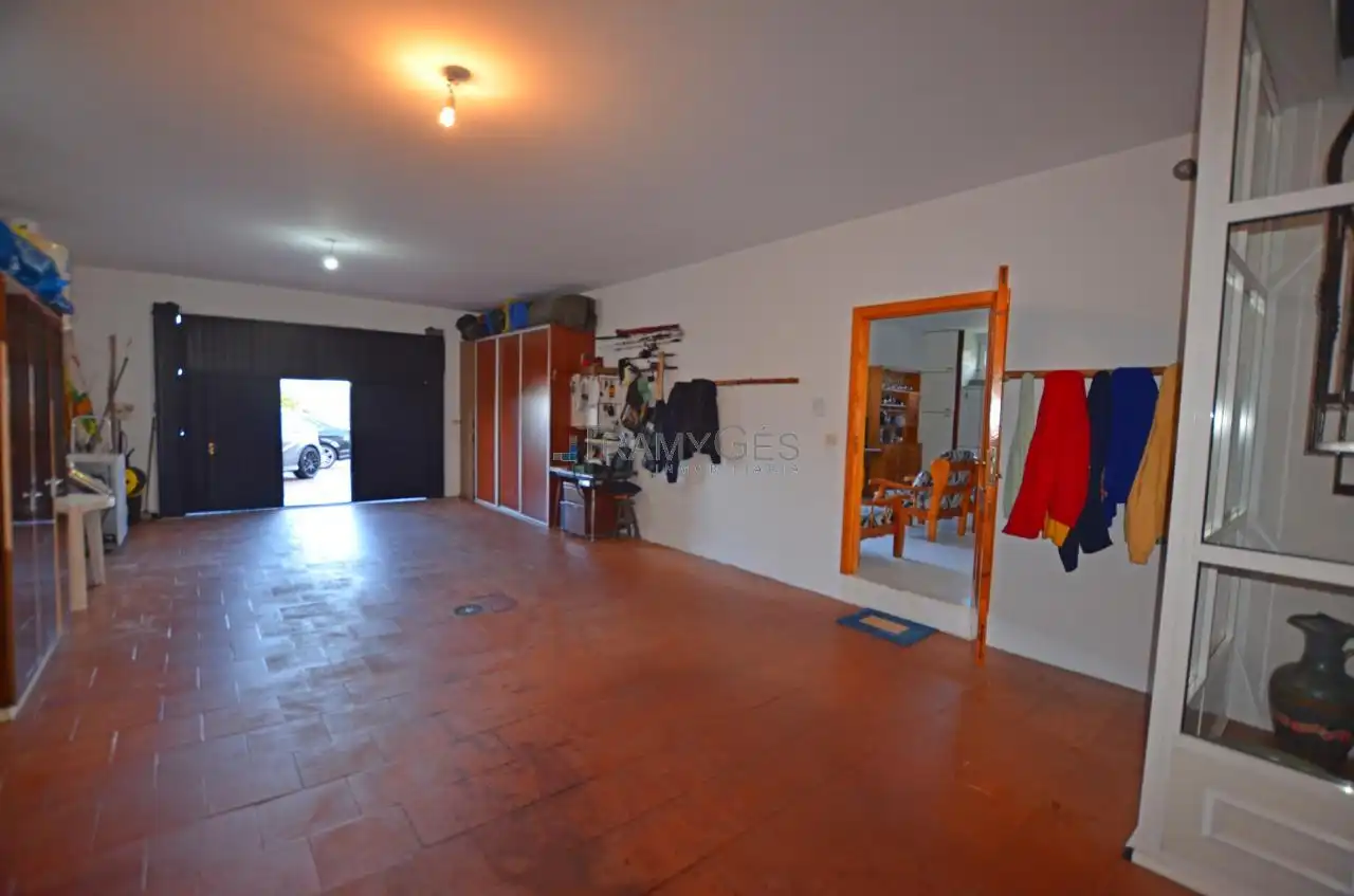 Casa o xalet en venda en Redondela amb Calefacció, Jardí privat i Terrassa