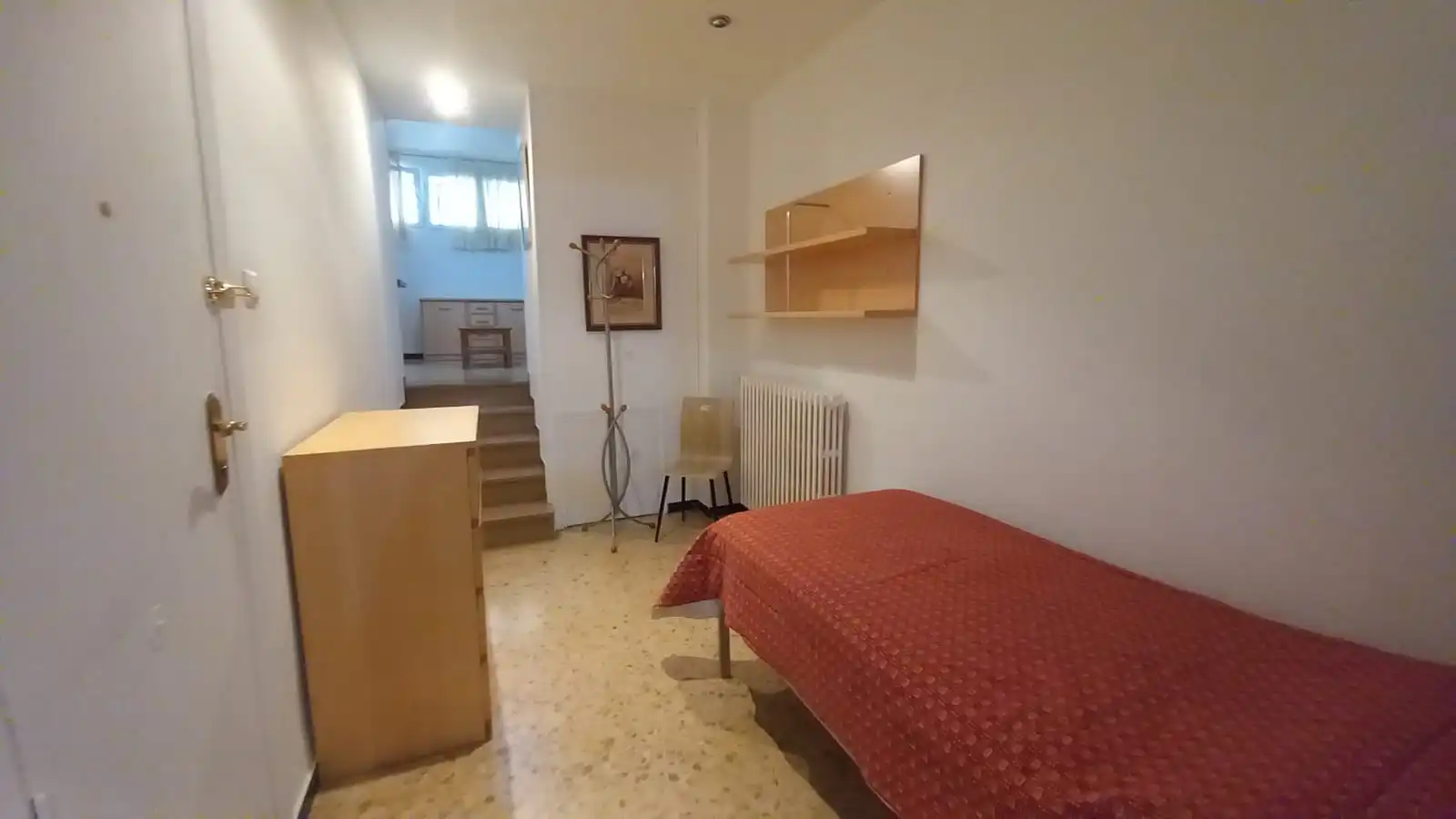Habitación de Estudio de alquiler en Zaragoza con Calefacción, Amueblado y Horno