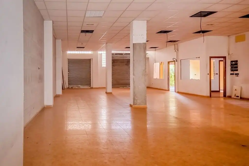 Commercial properties for sale in Calle Gallego, Puente Tocinos