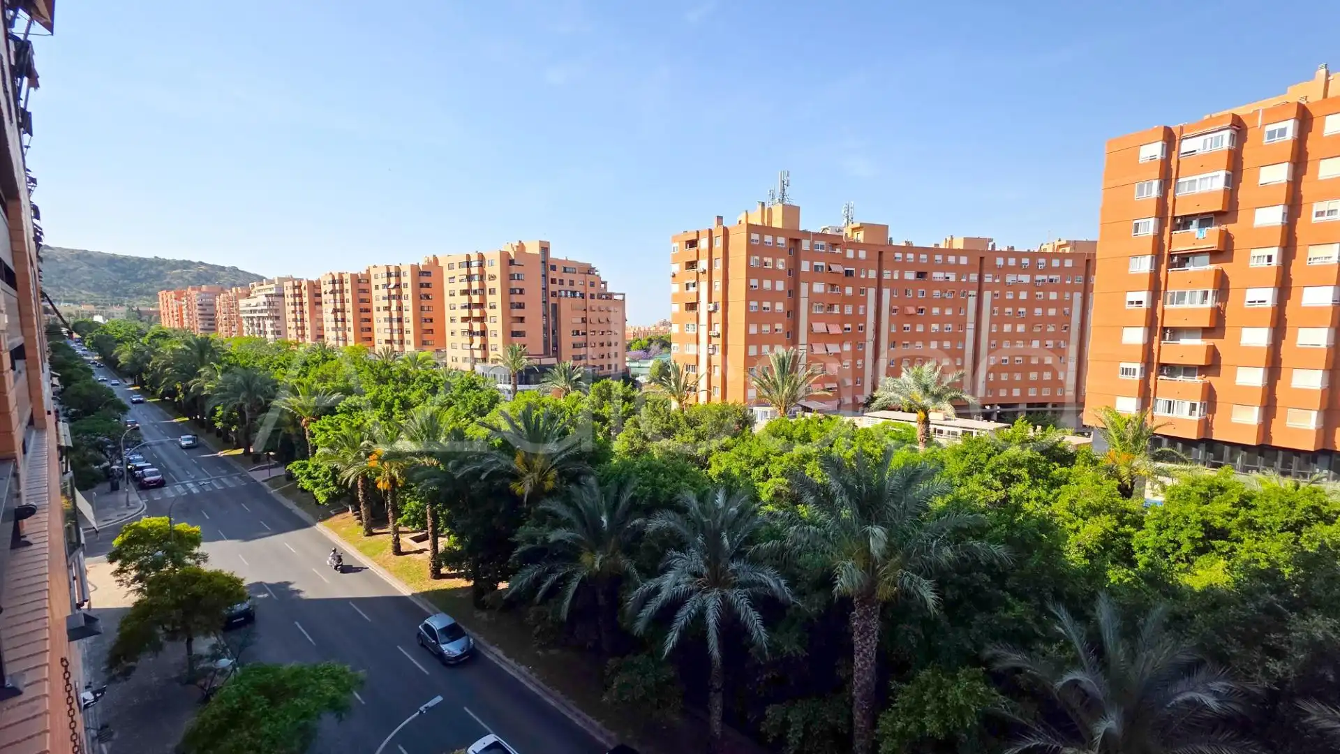 Vista exterior de Pis en venda en Alicante / Alacant amb Calefacció, Terrassa i Traster