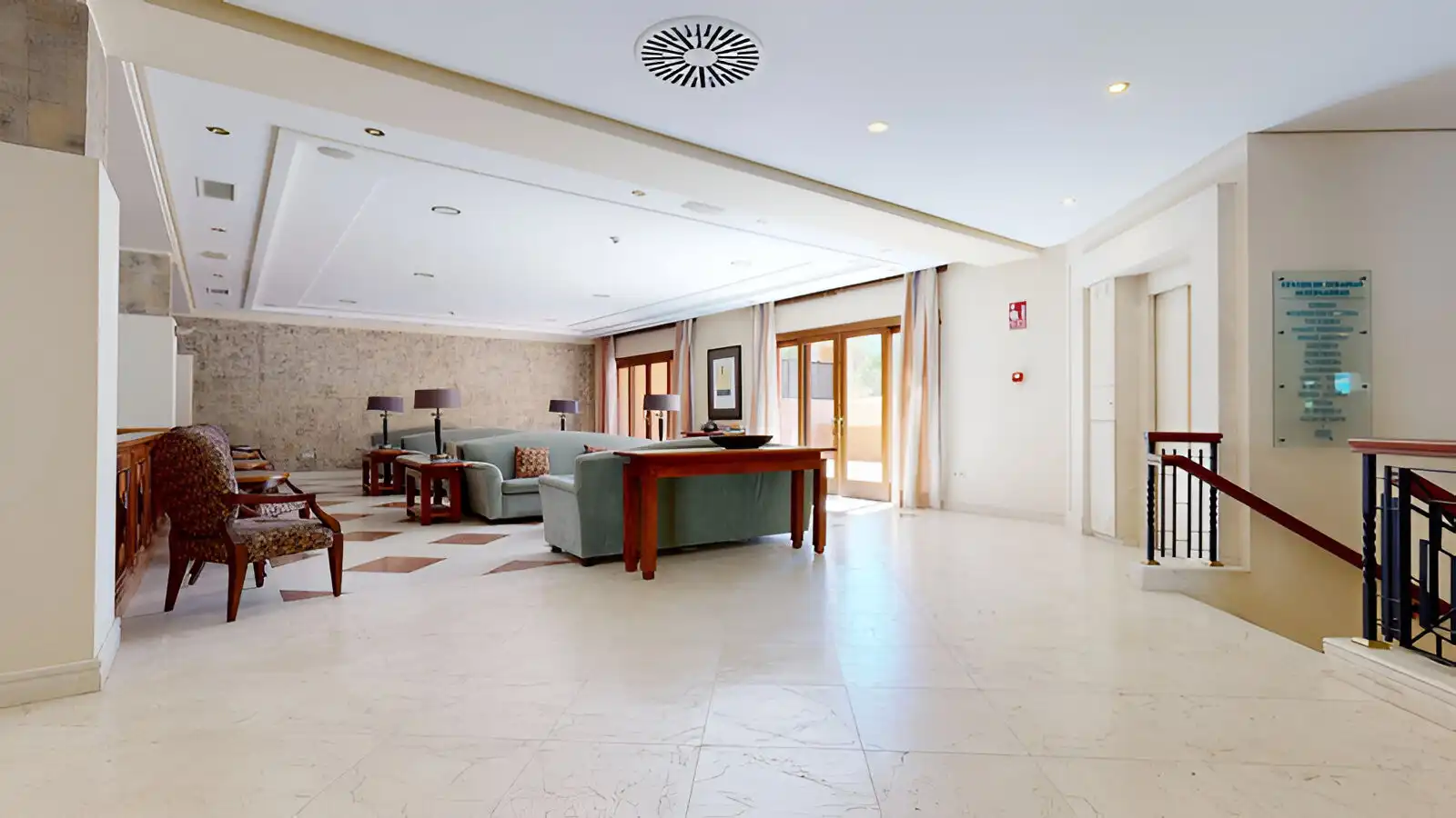 Apartament amb terrassa en venda a Estepona Pueblo, imagen 50