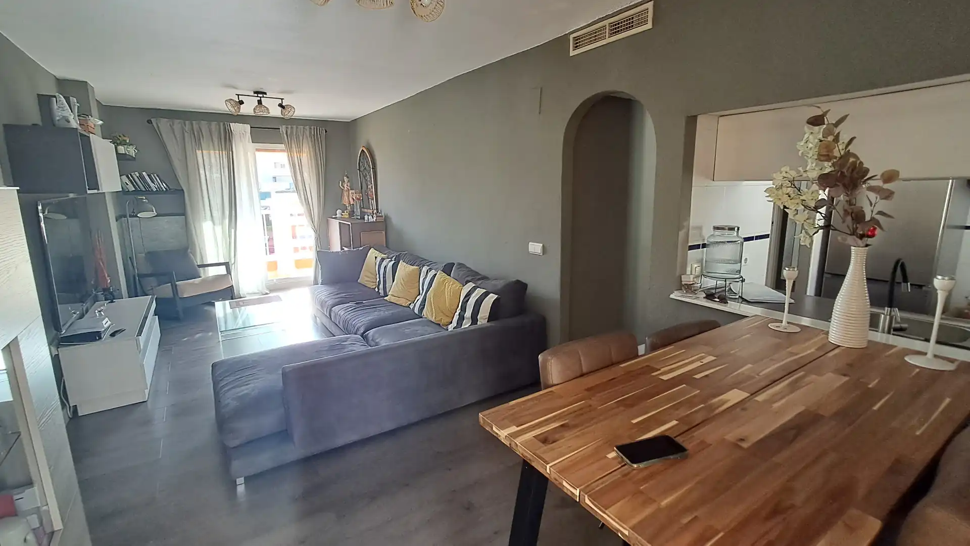 Sala d'estar de Dúplex en venda en Benalmádena amb Aire condicionat, Parquet i Terrassa