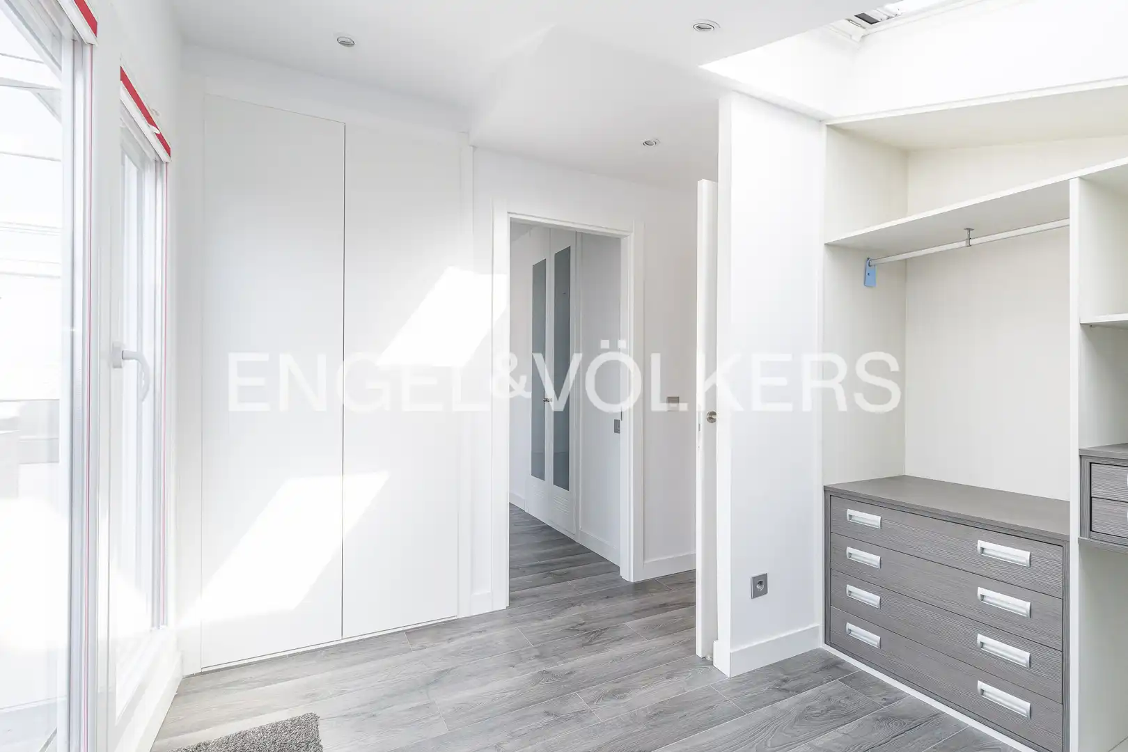 Habitación de Dúplex en venta en Alcorcón con Aire acondicionado, Calefacción y Jardín privado